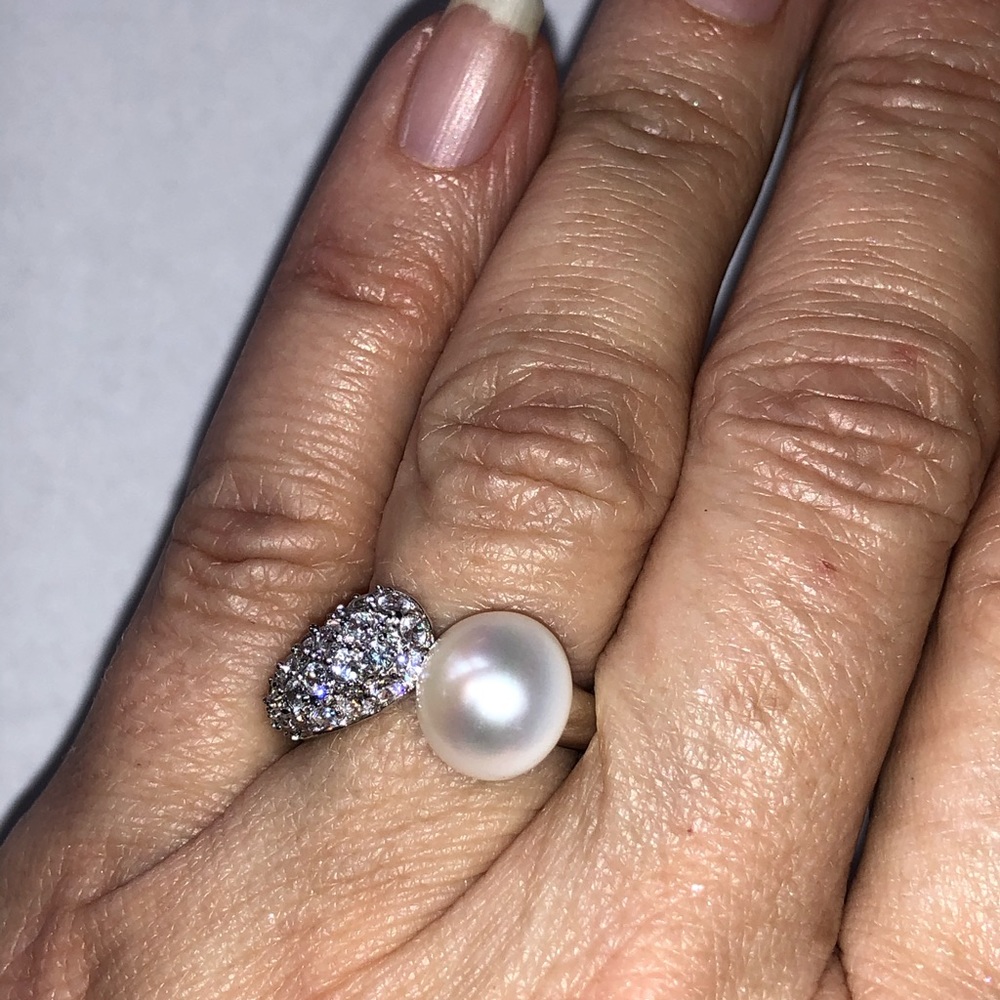 White Pearl Bypass Ring & CZ's Sz9 Hallmark CGI CN